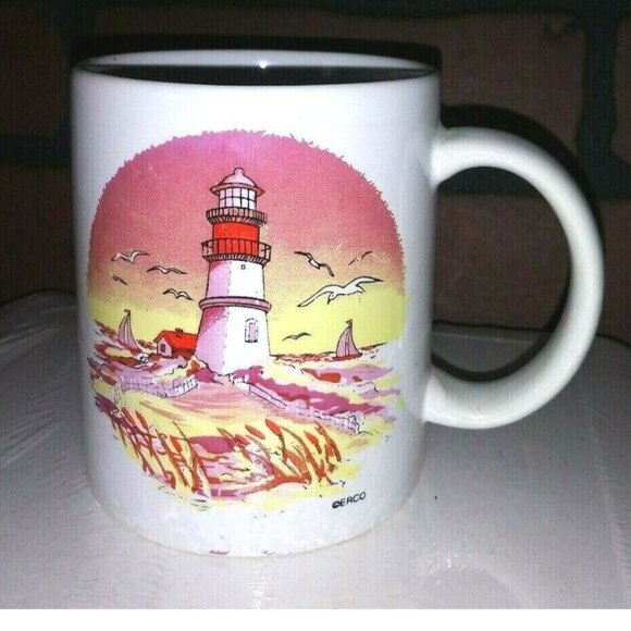 Lighthouse coffee mug ceramic Erco - lighthouse, sailing boats white pink VTG - Picture 3 of 3